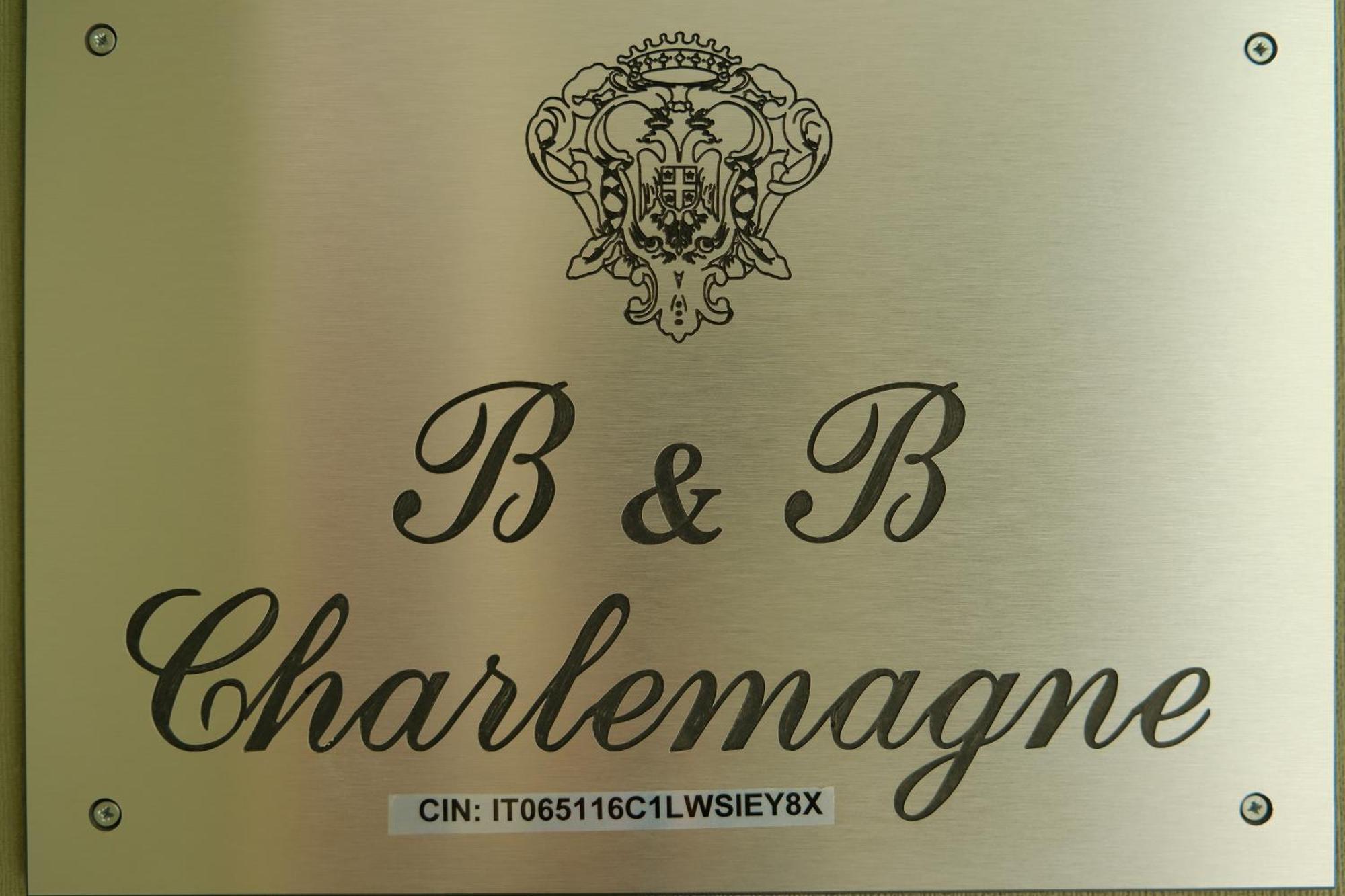 Luxury B&B Charlemagne Salerno Kültér fotó